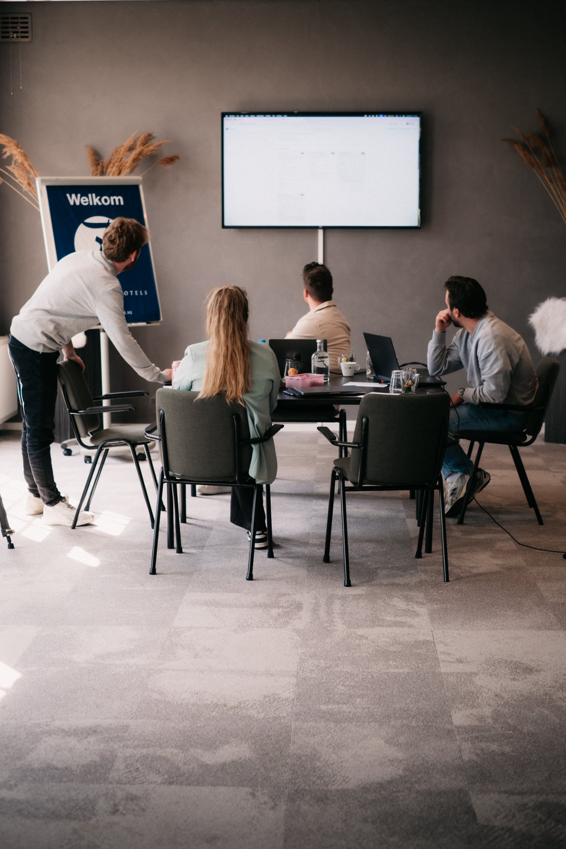 48Hours team in werksessie